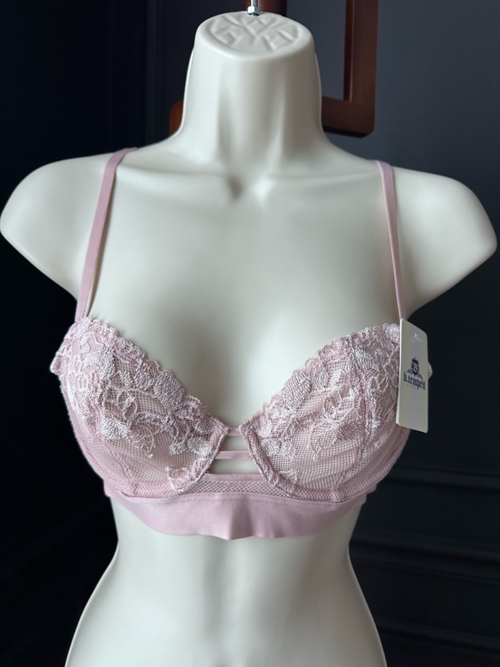 B.tempt’d Delicate underwire Lace Light Pink Bralette 32C
